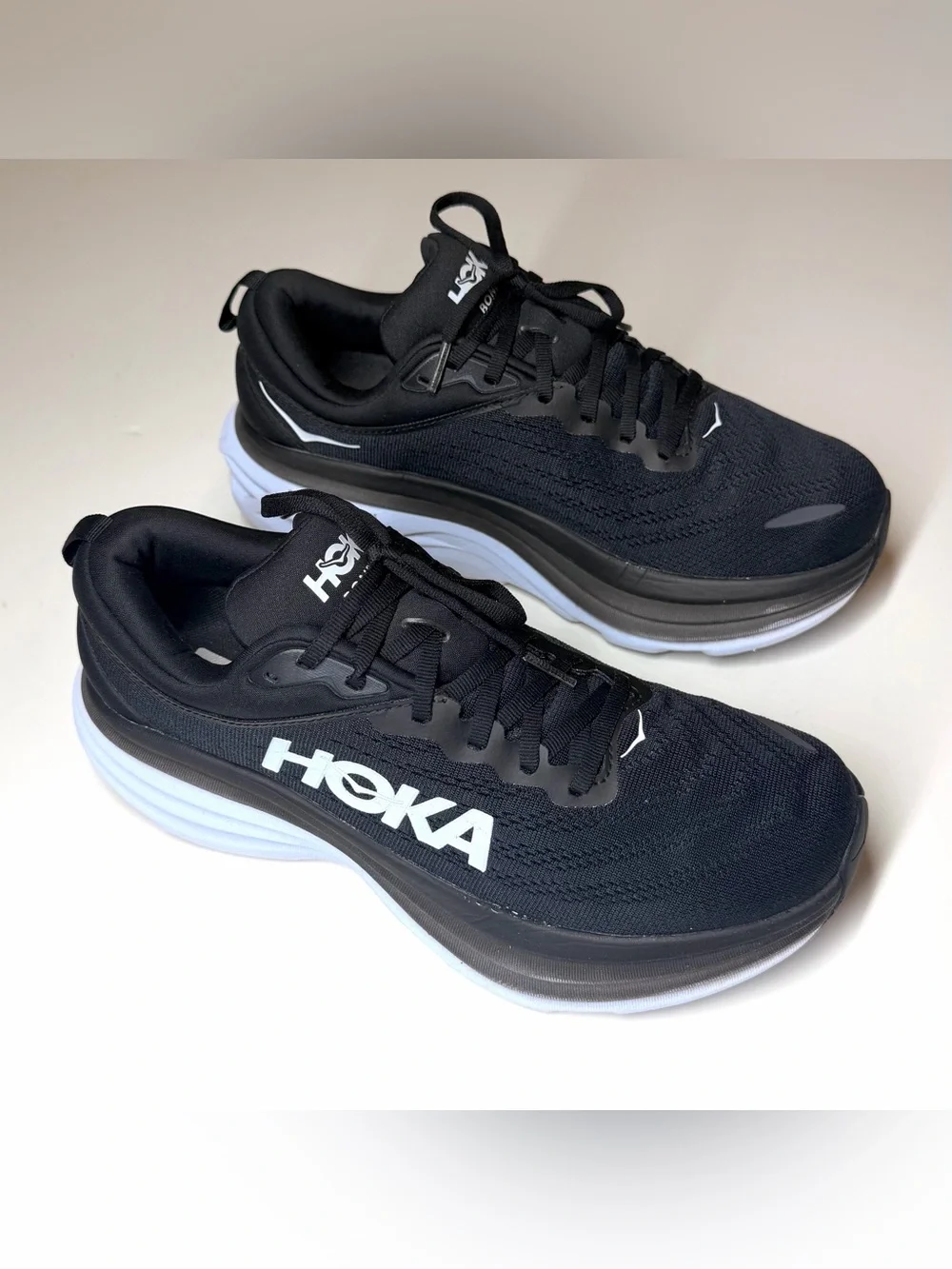 Hoka Men’s Bondi 8 Black White Athletic Running Shoes Size- 9 Wide (2E )